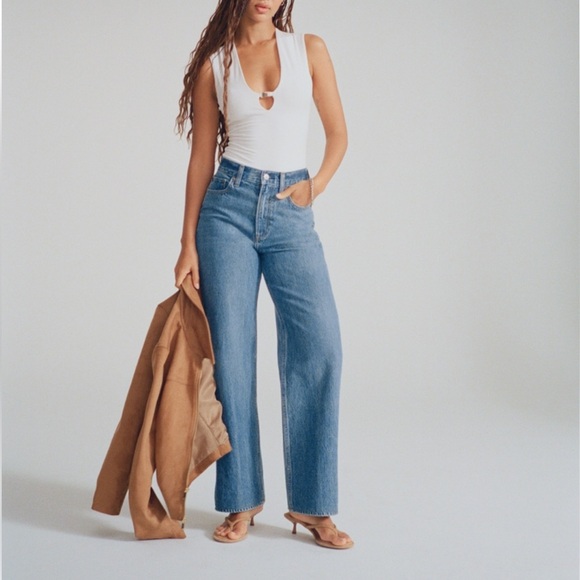 Abercrombie & Fitch Denim - NWT A&F Curve Love High Rise Loose Jean Medium Wash Size 26